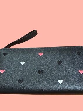 Black Heart-Print Wristlet Clutch - Stylish Everyday Bag
